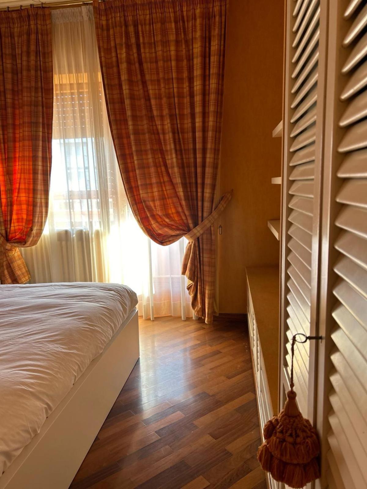Front Beach Apartment - 3 Bedrooms Bari Exterior photo