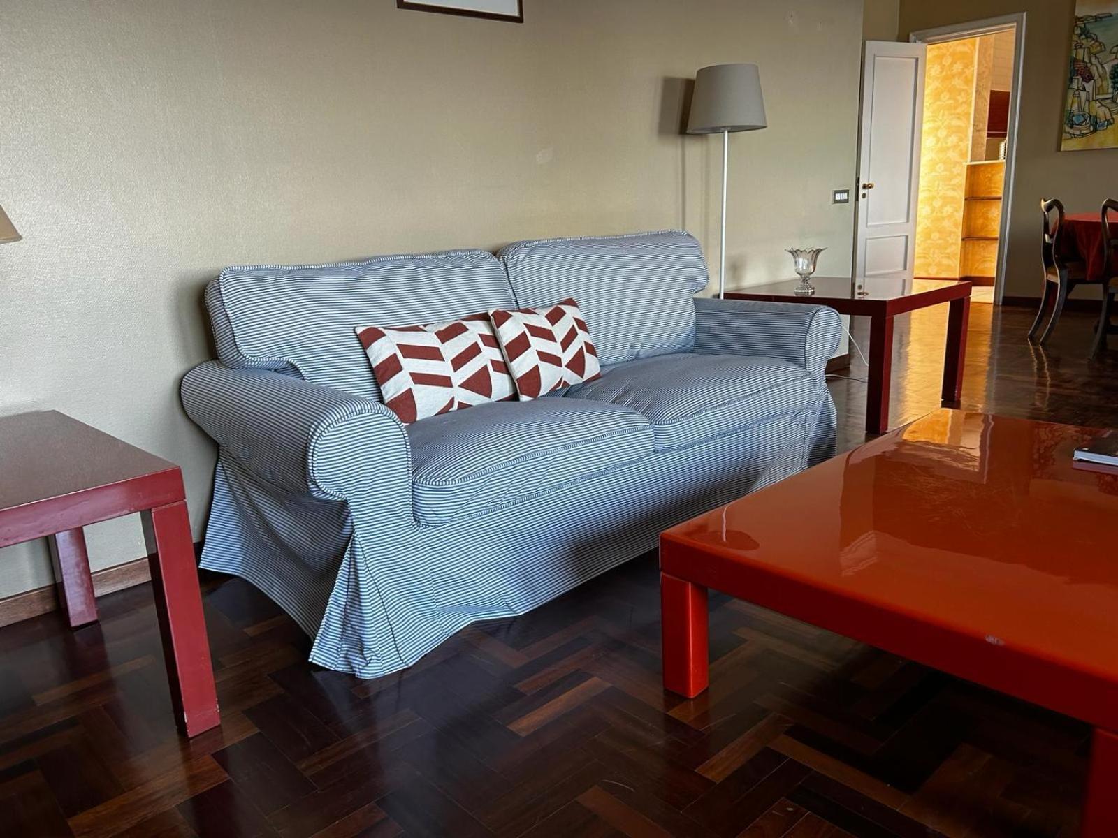 Front Beach Apartment - 3 Bedrooms Bari Exterior photo