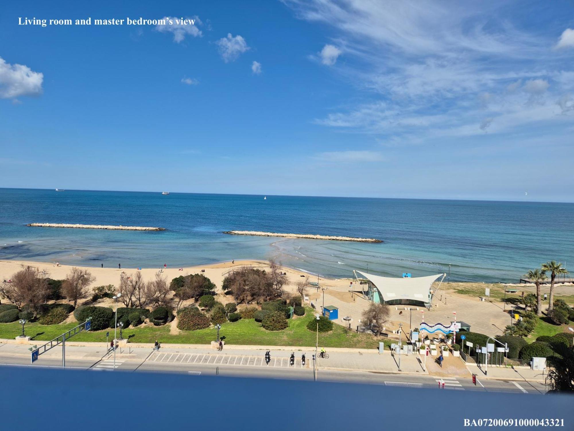 Front Beach Apartment - 3 Bedrooms Bari Exterior photo