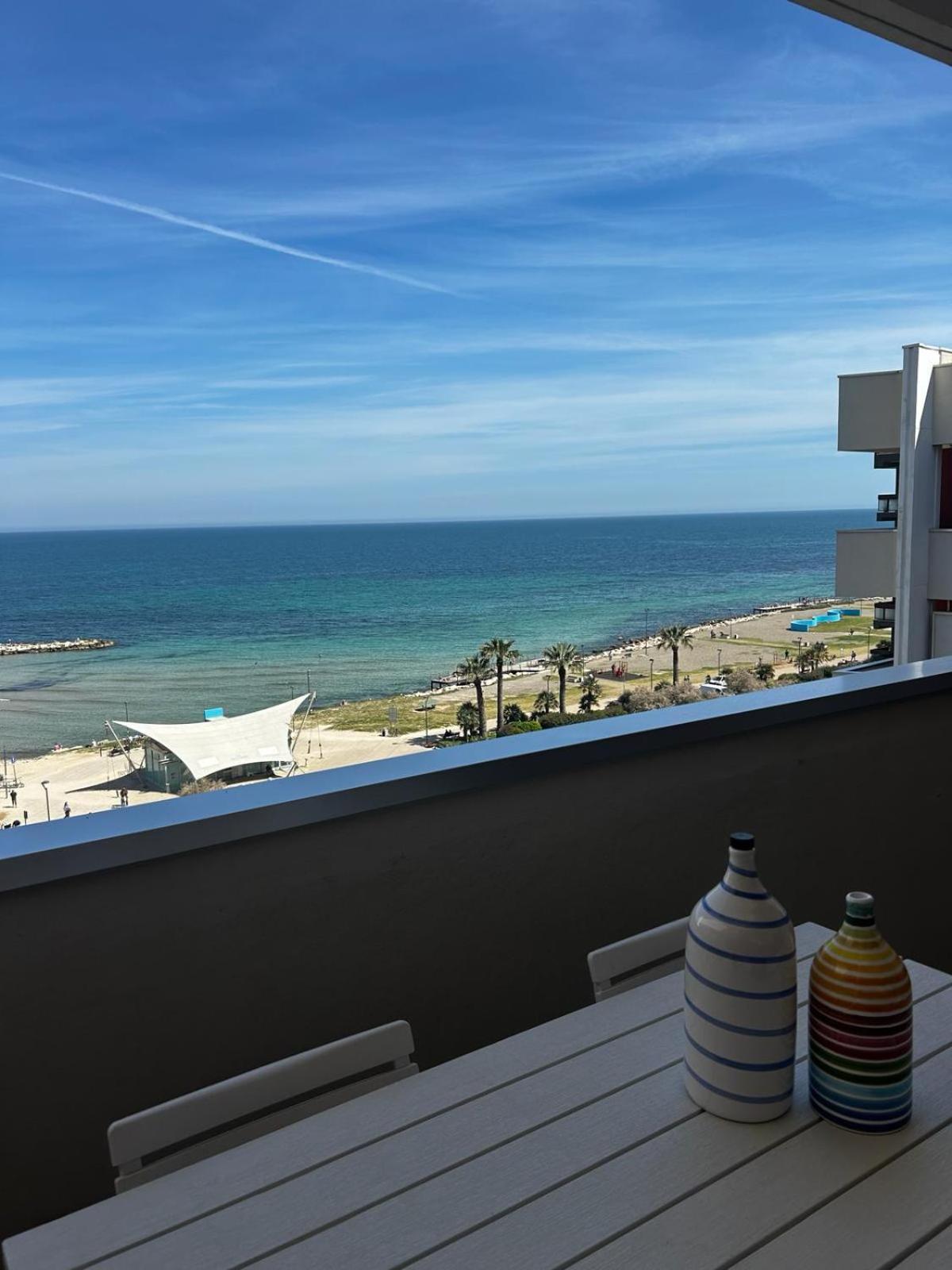 Front Beach Apartment - 3 Bedrooms Bari Exterior photo
